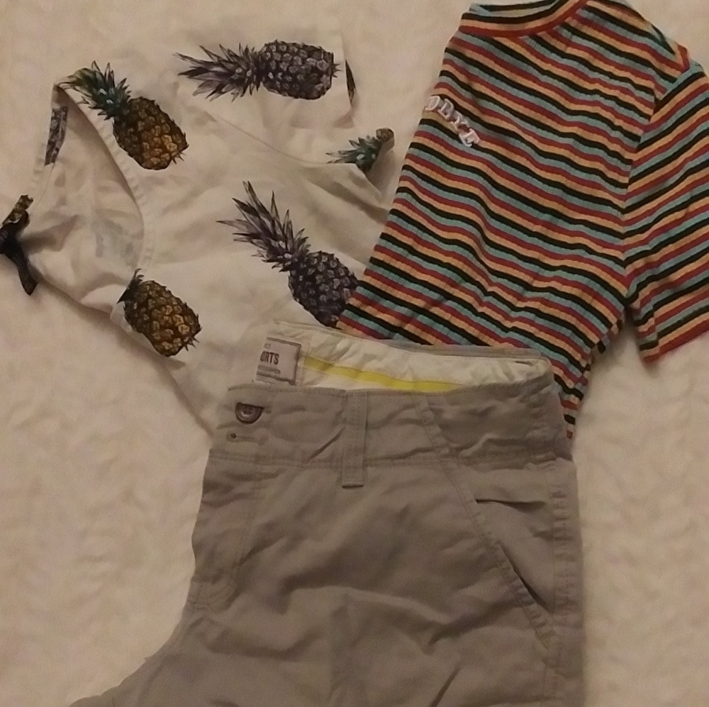 Bundle. Shorts t-shirts